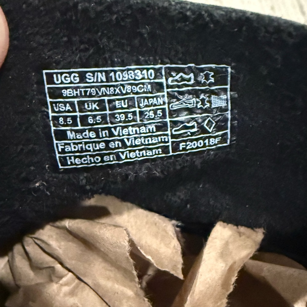 🏷️UGG Women’s Leather Ankle Boot - Picture 11 of 12